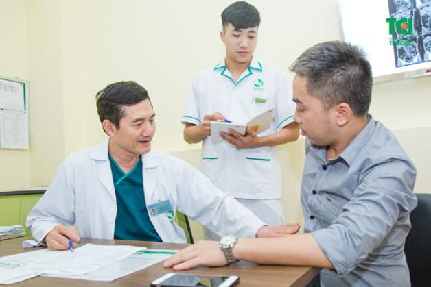 Điều trị sỏi thận xuống niệu quản cần căn cứ vào vị trí và kích thước của sỏi