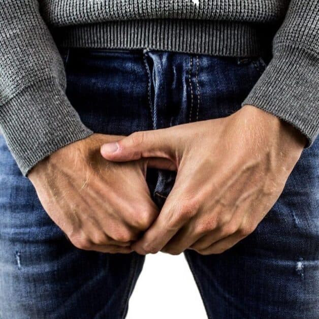 Thấy được những tác dụng của bao quy đầu, nhiều người phân vân có nên cắt bao quy đầu không?