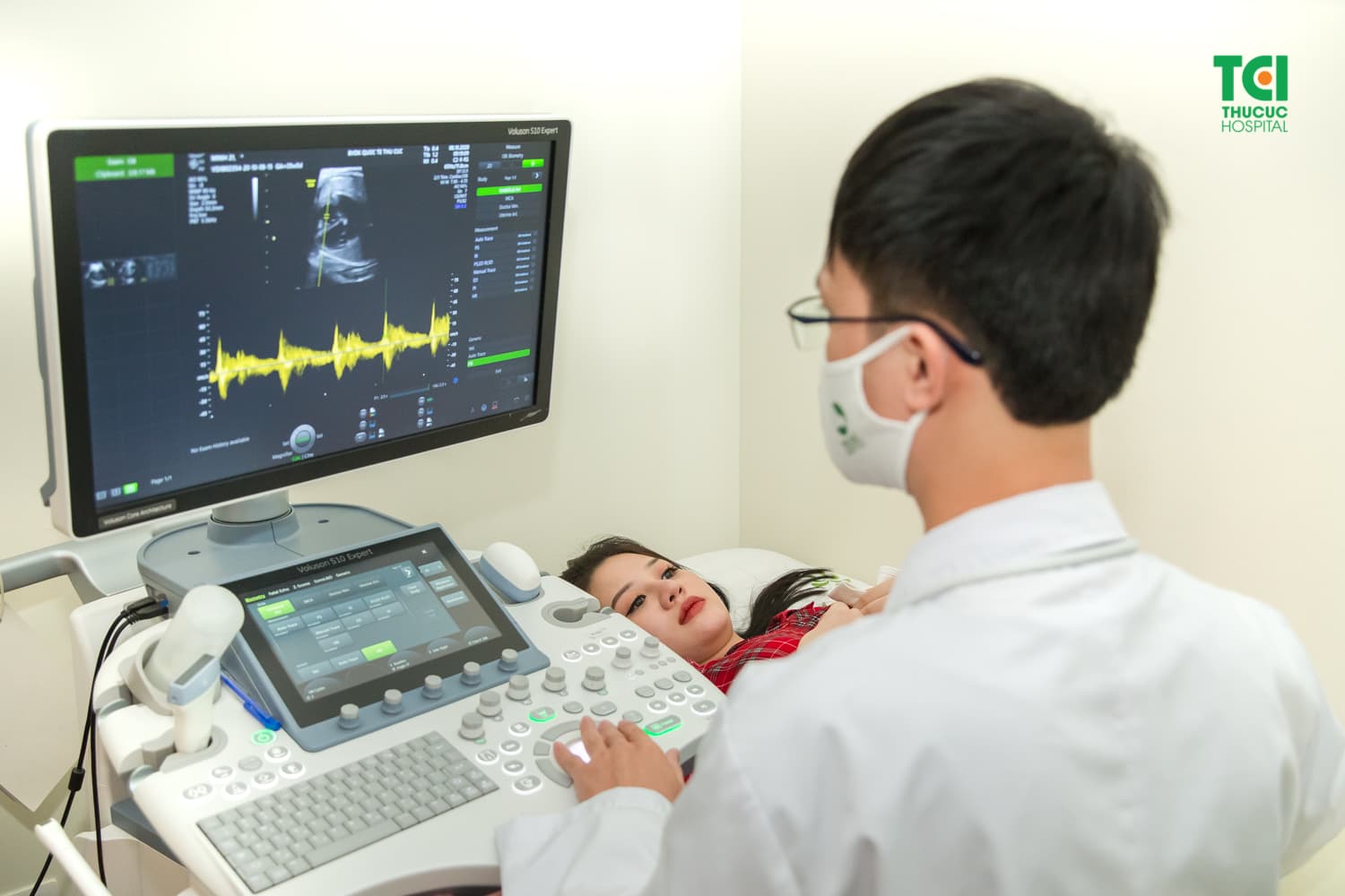 Chỉ có thăm khám và thực hiện siêu âm kiểm tra đầy đủ thì mới có thể phát hiện ra hiện tượng dây rốn bám màng thai.