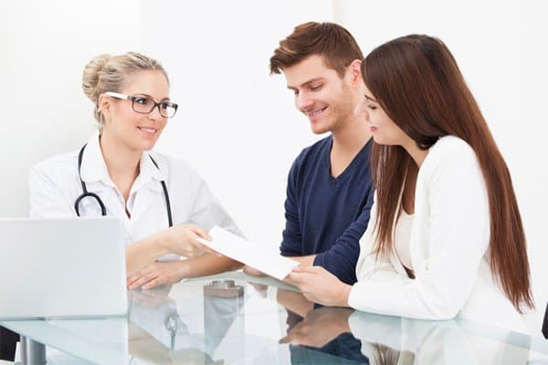 khám sức khỏe trước khi kết hôn