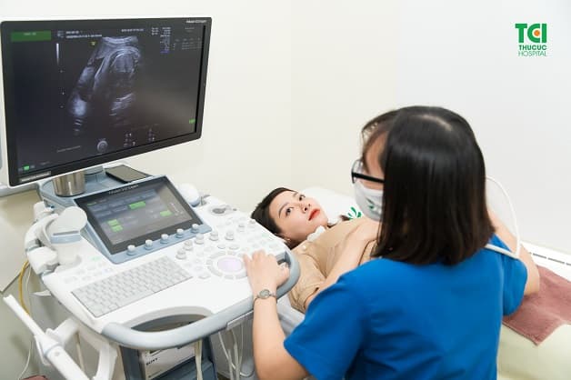 khám thai tuần 12