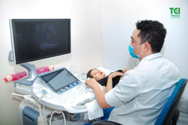 Ở mốc tuần 16 mẹ hay gặp phải các vấn đề như giãn tĩnh mạch, ngạt mũi