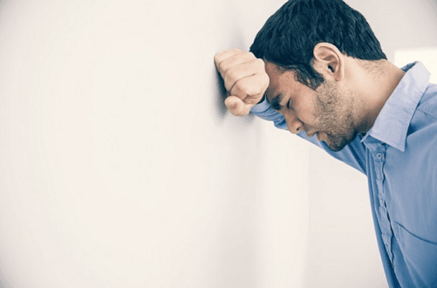 Tiểu khó, tiểu rắt, tiểu buốt hay tiểu nhiều lần vào ban đêm là những triệu chứng thường gặp của u xơ phì đại tuyến tiền liệt