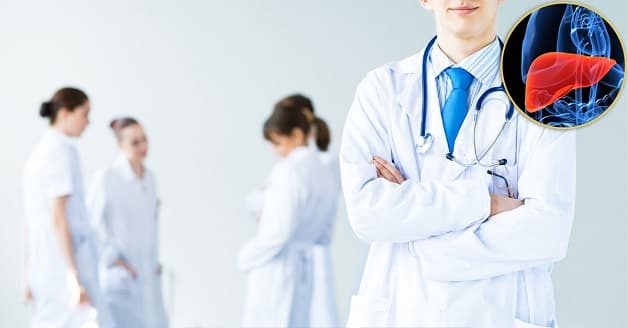 Để phòng ngừa viêm gan virus mạn chúng ta cần đến gặp các bác sĩ để có phác đồ điều trị nhất định.