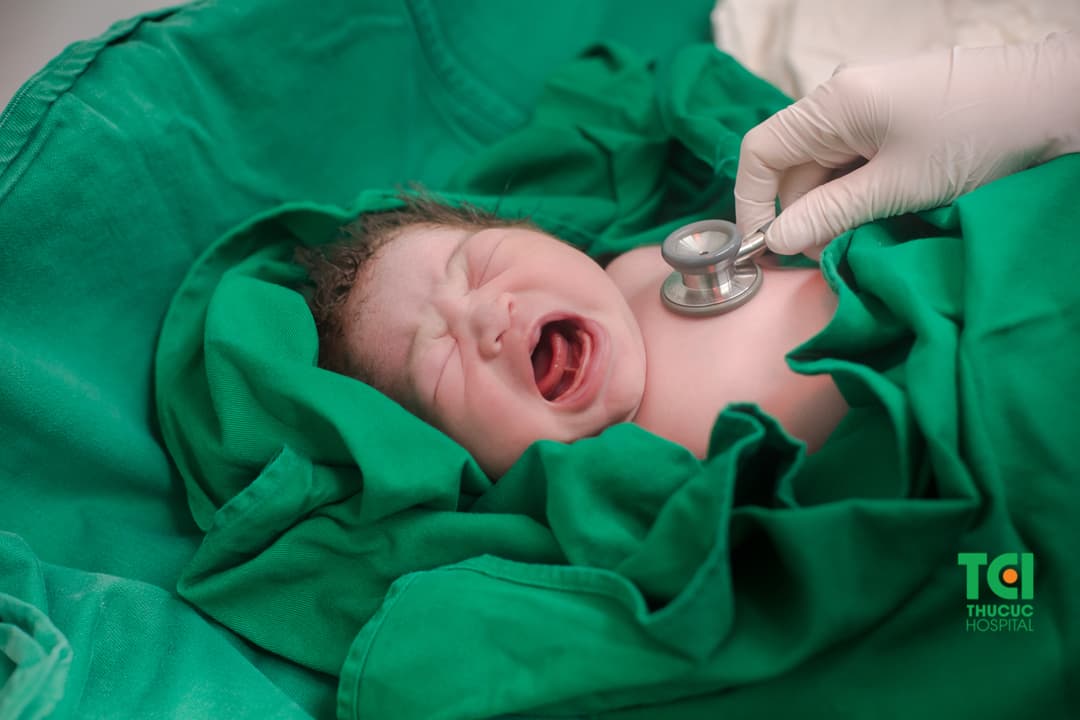 Vỡ òa cảm xúc đón con đầu lòng của mẹ bầu Dương Thị My