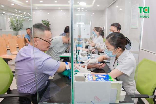 NSƯT Trần Đức khám sức khỏe tại Hệ thống Y tế Thu Cúc