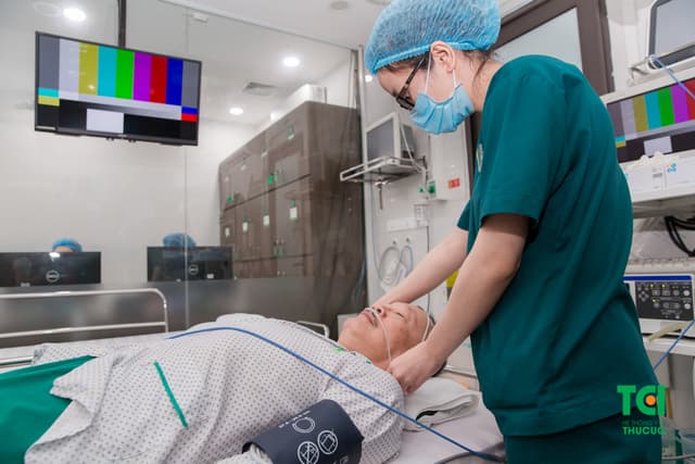 NSƯT Trần Đức khám sức khỏe tại Hệ thống Y tế Thu Cúc