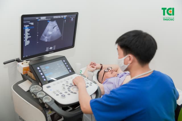 NSƯT Trần Đức khám sức khỏe tại Hệ thống Y tế Thu Cúc