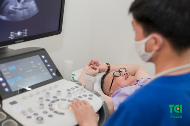 NSƯT Trần Đức khám sức khỏe tại Hệ thống Y tế Thu Cúc