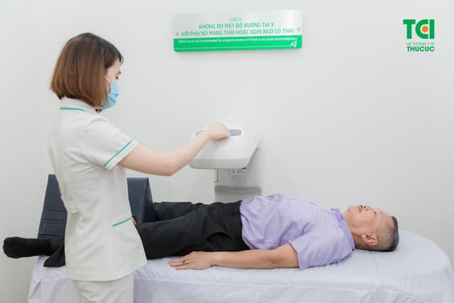 NSƯT Trần Đức khám sức khỏe tại Hệ thống Y tế Thu Cúc