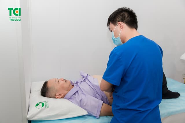 NSƯT Trần Đức khám sức khỏe tại Hệ thống Y tế Thu Cúc