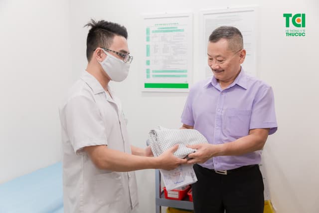 NSƯT Trần Đức khám sức khỏe tại Hệ thống Y tế Thu Cúc