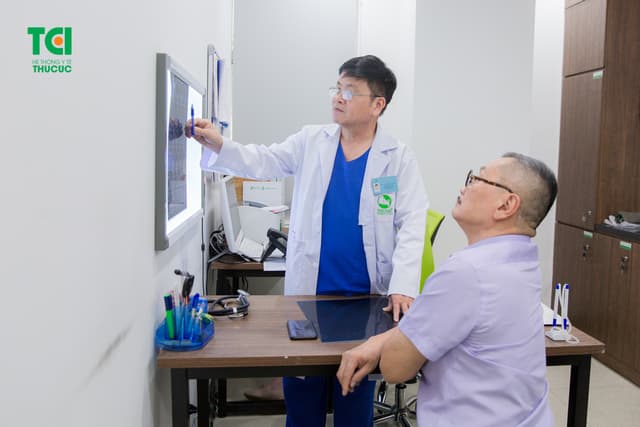 NSƯT Trần Đức khám sức khỏe tại Hệ thống Y tế Thu Cúc