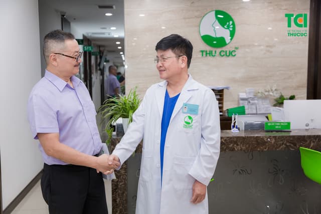 NSƯT Trần Đức khám sức khỏe tại Hệ thống Y tế Thu Cúc