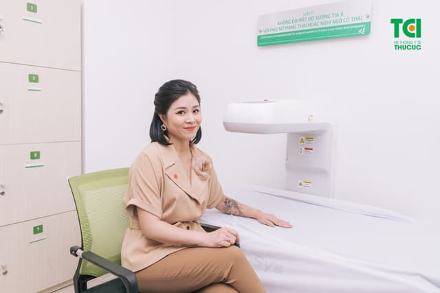 MC Hoàng Linh – Khám sức khỏe tại Bệnh viện Thu Cúc