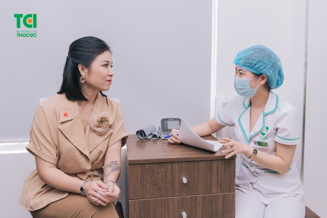 MC Hoàng Linh – Khám sức khỏe tại Bệnh viện Thu Cúc