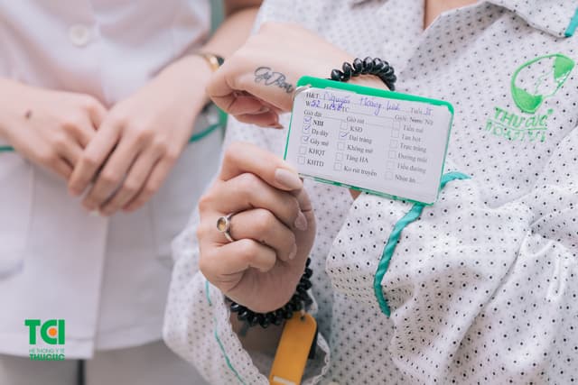 MC Hoàng Linh – Khám sức khỏe tại Bệnh viện Thu Cúc