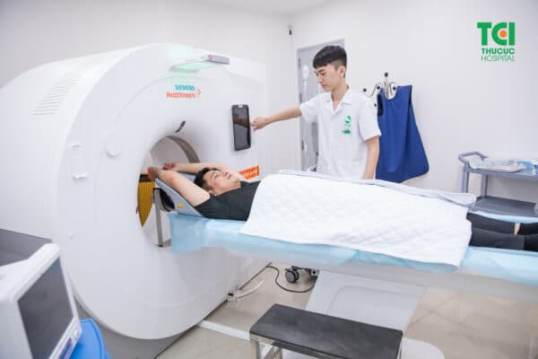 tầm soát ung thư phổi bằng cách nào