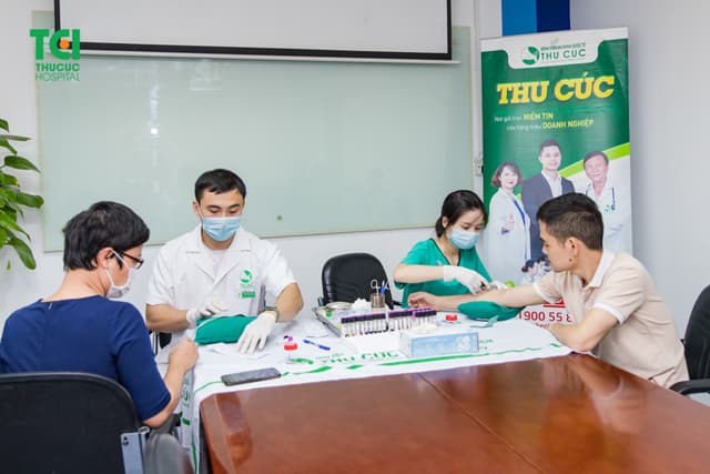 Khám sức khỏe Công ty cổ phần đầu tư &amp; thương mại dịch vụ viễn thông Việt Vương