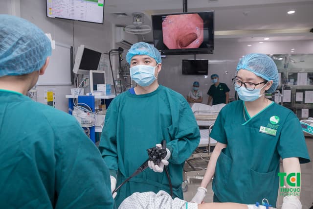 Khách hàng khám tổng quát và TSUT toàn diện nâng cao VIP 7