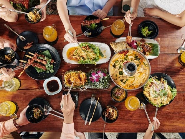 Vêm gan C có lây qua đường ăn uống không? 