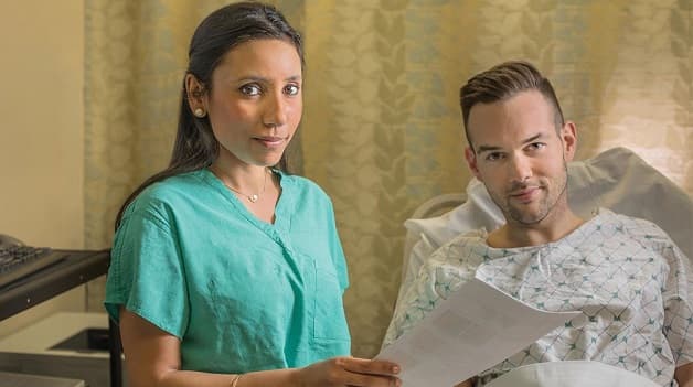 Câu hỏi về viêm đại tràng co thắt cảm thấy như thể nào