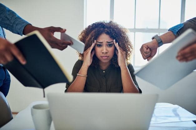 Stress, căng thẳng kéo dài là nguyên nhân dẫn tới chứng đau đầu