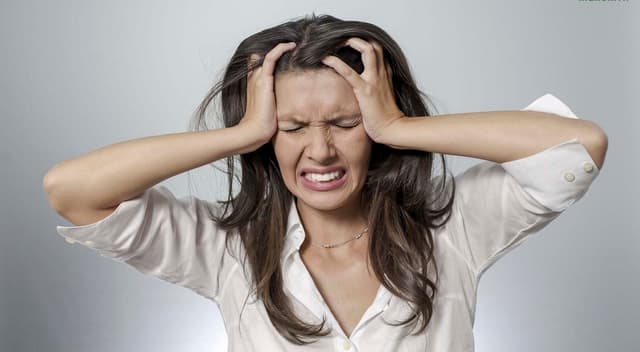 Dấu hiệu nào cho thấy bạn mắc bệnh rối loạn tiền đình?