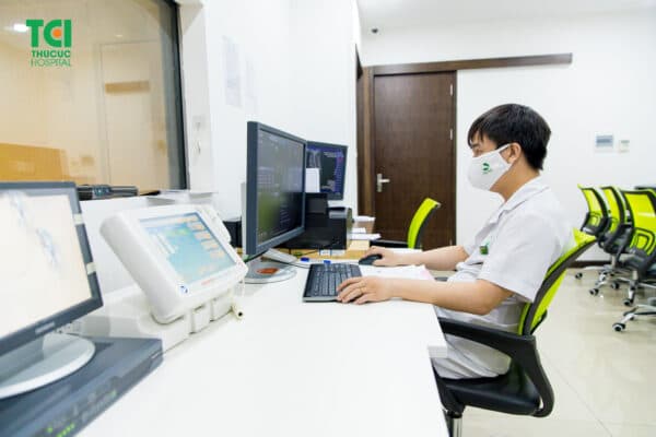 Giá tầm soát ung thư phổi hợp lý