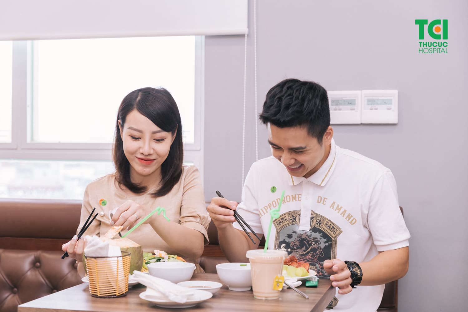 Ở tuần 32 mẹ cần bổ sung đầy đủ chất dinh dưỡng cũng sẽ giúp thai nhi hấp thụ tốt nhất và phát triển toàn diện.