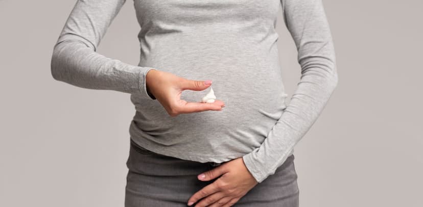 Làm rõ hiện tượng khí hư đặc dính chị em phụ nữ gặp phải