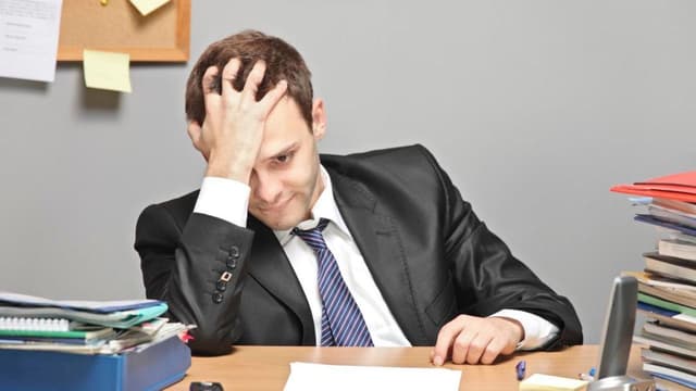 Suy giảm trí nhớ mất tập trung: Nguyên nhân và cách cải thiện