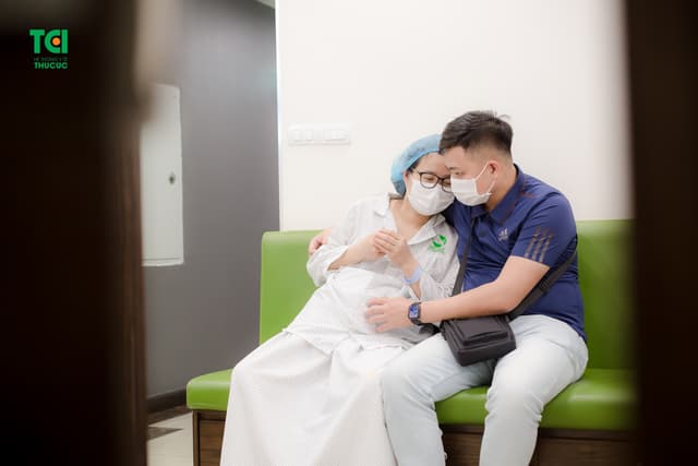 Hành trình đón con trai đầy hạnh phúc của mẹ Trần Thị Lương