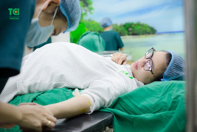 Hành trình đón con trai đầy hạnh phúc của mẹ Trần Thị Lương