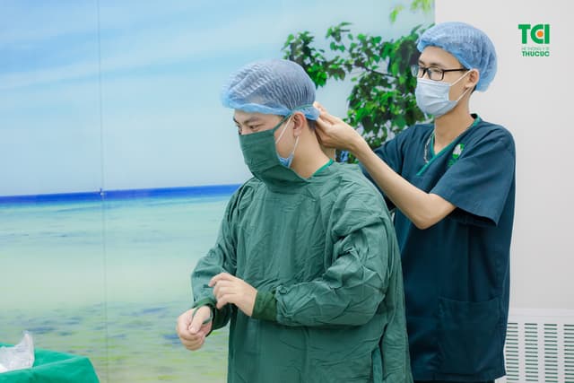 Hành trình đón con trai đầy hạnh phúc của mẹ Trần Thị Lương