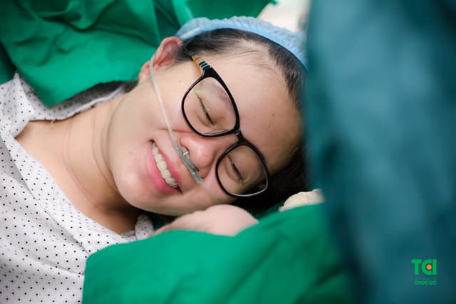 Hành trình đón con trai đầy hạnh phúc của mẹ Trần Thị Lương