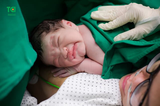 Hành trình đón con trai đầy hạnh phúc của mẹ Trần Thị Lương