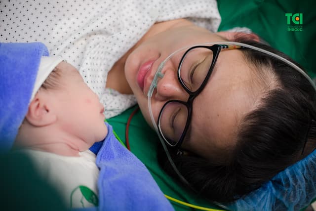 Hành trình đón con trai đầy hạnh phúc của mẹ Trần Thị Lương