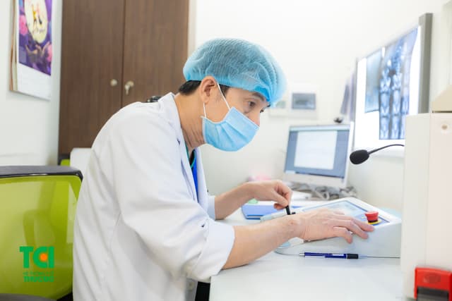 Tán sỏi ngoài cơ thể không đau, không mổ, không nằm viện