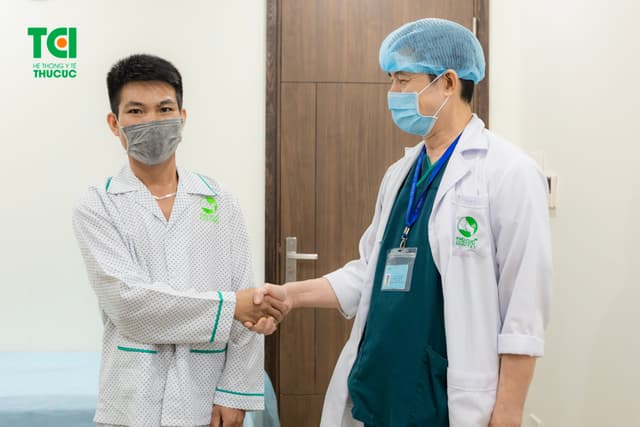 Tán sỏi ngoài cơ thể không đau, không mổ, không nằm viện