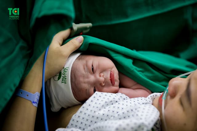 Biểu cảm đáng yêu khi chào đời của bé Nguyễn Ngọc Tuệ Anh