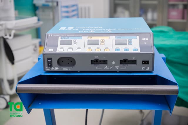 Trang thiết bị y tế hiện đại, máy móc tối tân