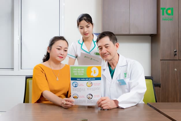 Chỉ định phẫu thuật tạo hình niệu quản căn cứ vào các xét nghiệm lâm sàng và cận lâm sàng