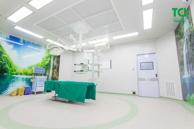 Hệ thống phòng mổ vô khuẩn một chiều hiện đại
