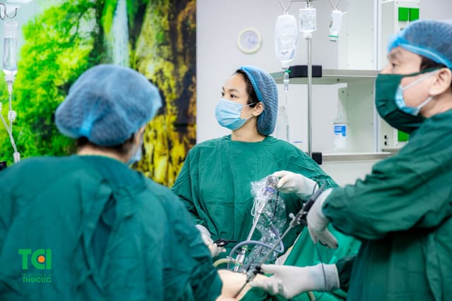 Hệ thống phòng mổ vô khuẩn một chiều hiện đại