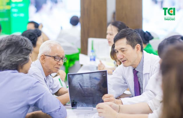 Chuyên gia Thu Cúc luôn đồng hành cùng bệnh nhân trong cuộc chiến ngừa sỏi tái phát.