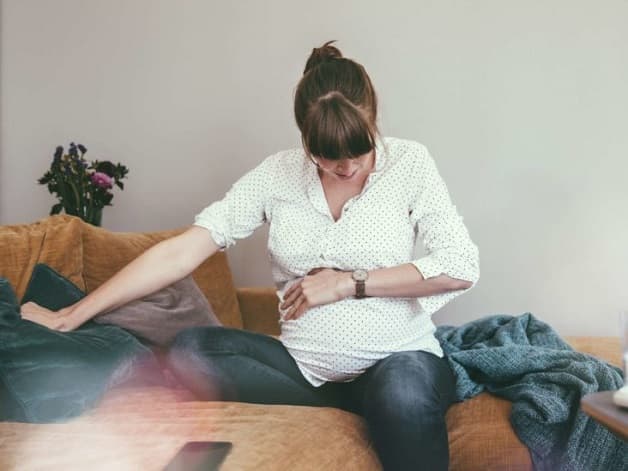 Có bầu đau dạ dày phải làm sao, có nguy hiểm không?