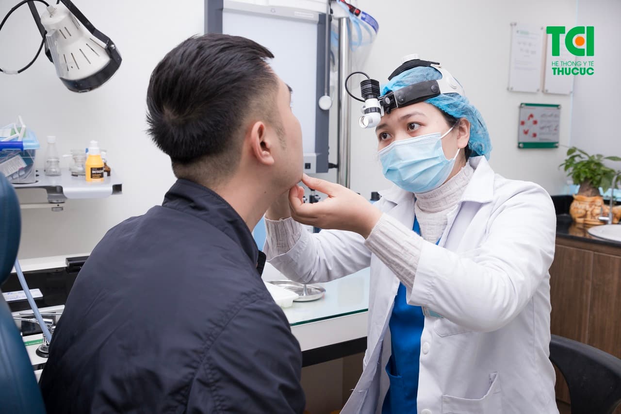 Khách hàng thăm khám tại BV ĐKQT Thu Cúc