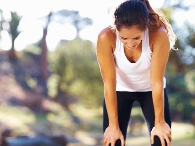 Những người bị dị dạng mạch vành có thể cảm thấy khó thở, đặc biệt là khi gắng sức