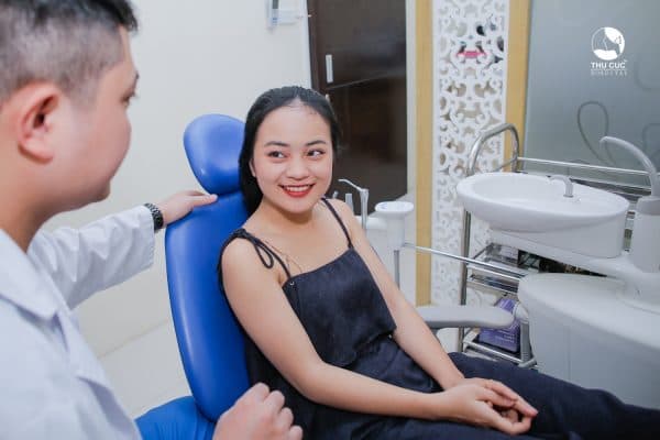 Bệnh nhân sẽ được tư vấn cặn kẽ cho bệnh nhân về kỹ thuật hàn răng composite sau khi bác sĩ đã tư vấn tổng quát